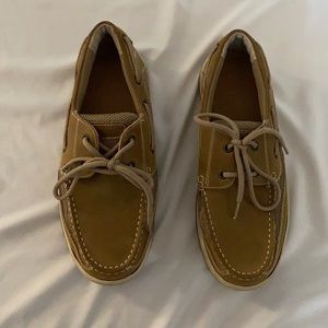 Men’s 9.5 Tan Margaritaville Eye Boat Shoes. Hardly worn. In good condition.